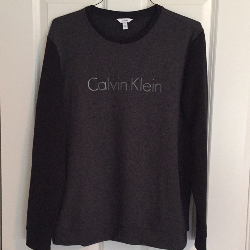 NWOT Calvin Klein Crewneck